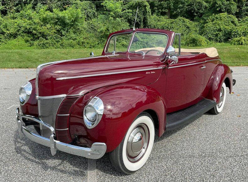 1940 Ford Deluxe