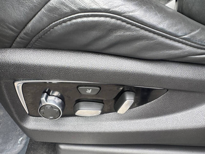 2017 Cadillac Escalade ESV Platinum