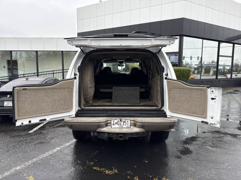 2005 Ford Excursion Eddie Bauer