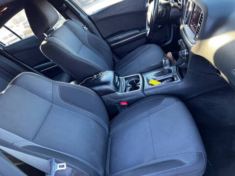 2017 Dodge Charger SXT