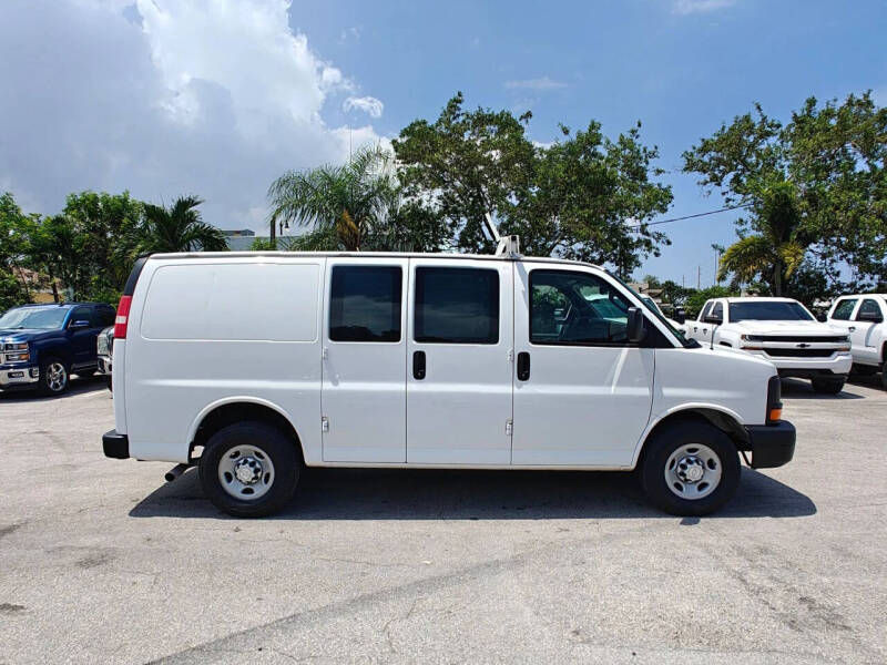 2017 Chevrolet Express 2500