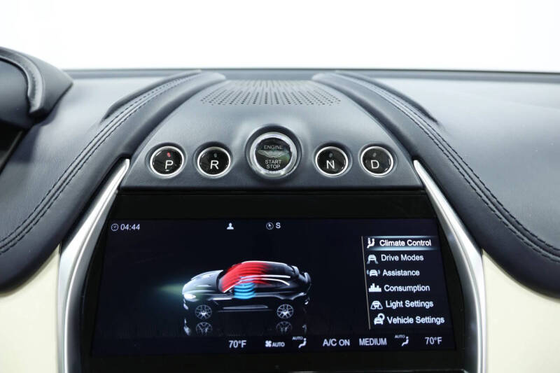 2021 Aston Martin DBX