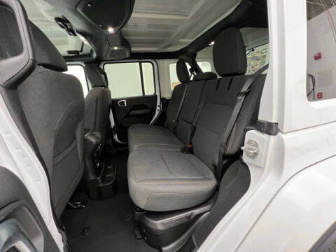 2024 Jeep Wrangler Sahara 4xe