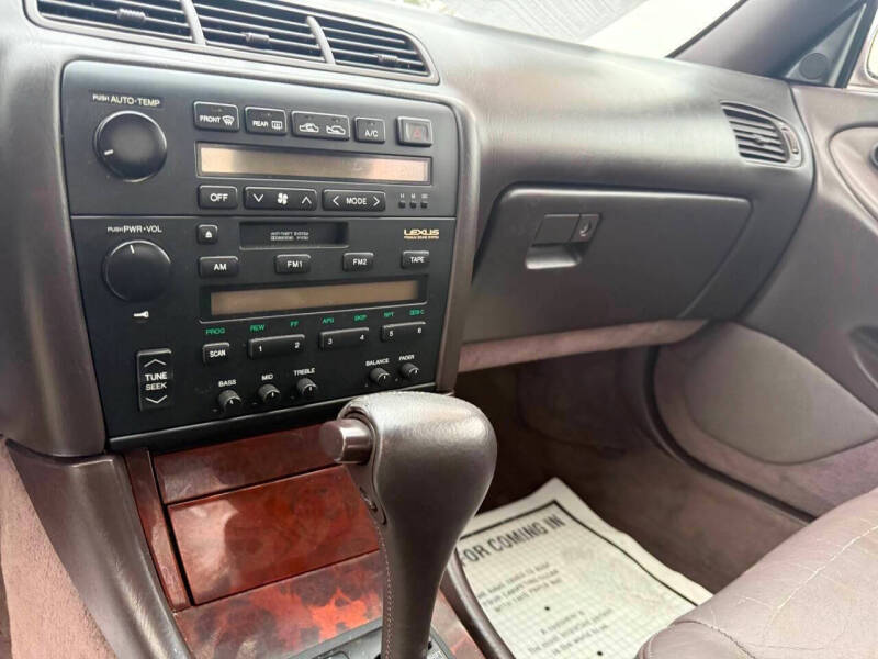1992 Lexus ES 300