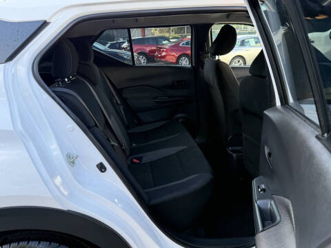 2020 Nissan Kicks S