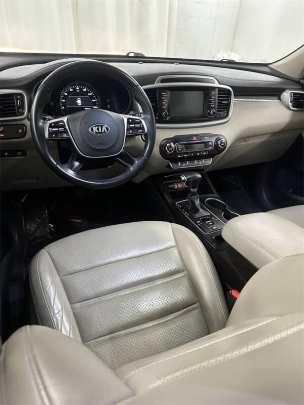 2020 Kia Sorento EX V6