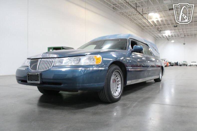 2001 Lincoln Town Car Executive