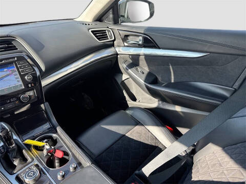 2016 Nissan Maxima 3.5 SR