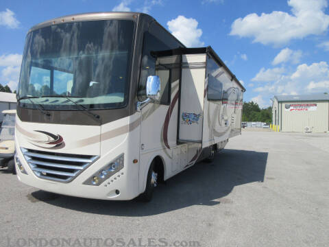 2017 Thor Industries HURRICANE 29N