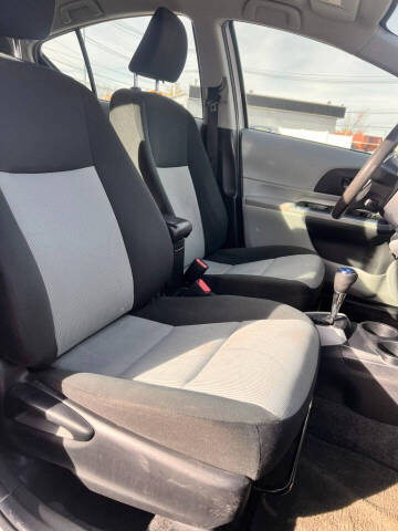 2012 Toyota Prius c Two