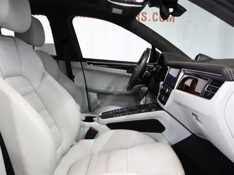 2020 Porsche Macan Turbo