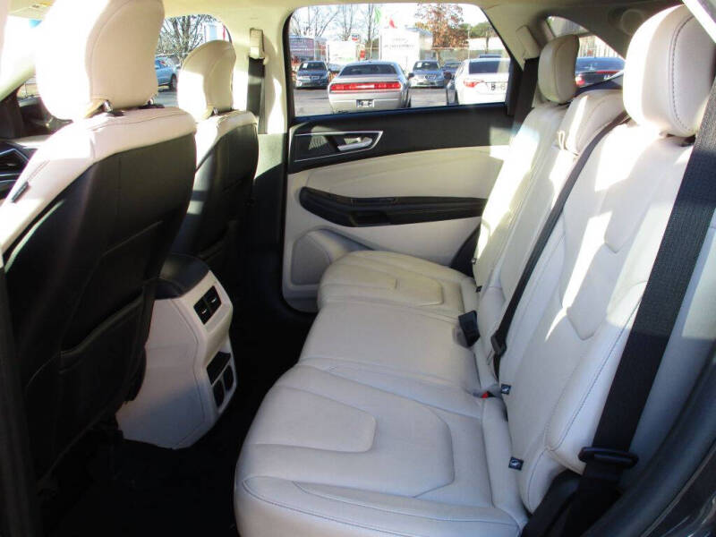 2019 Ford Edge Titanium