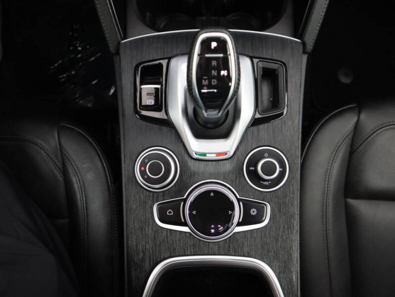 2022 Alfa Romeo Stelvio Sprint