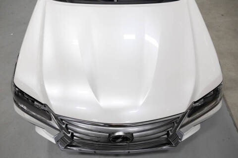 2021 Lexus LX 570 Three-Row