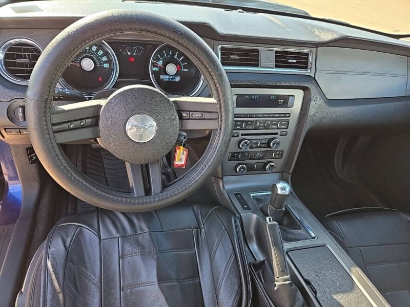 2012 Ford Mustang V6 Premium