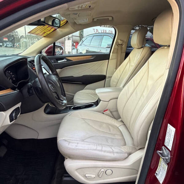 2016 Lincoln MKC Select