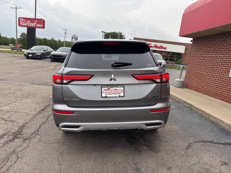 2024 Mitsubishi Outlander SE