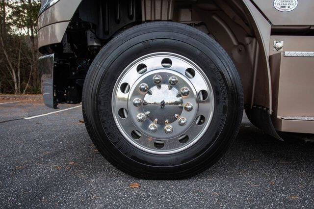 2015 Freightliner M2 106