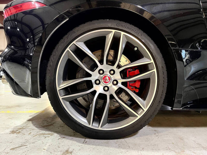 2015 Jaguar F-TYPE R