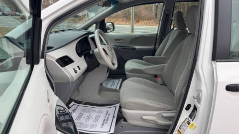 2014 Toyota Sienna L 7-Passenger