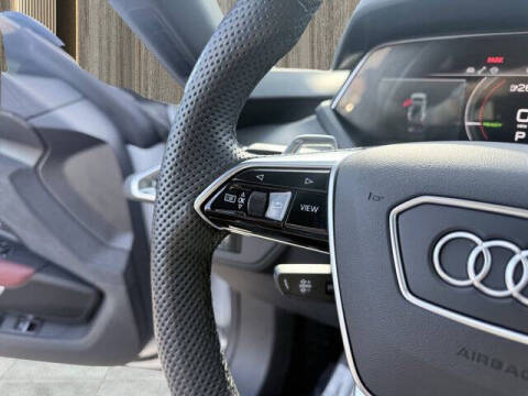 2024 Audi e-tron GT quattro Premium Plus