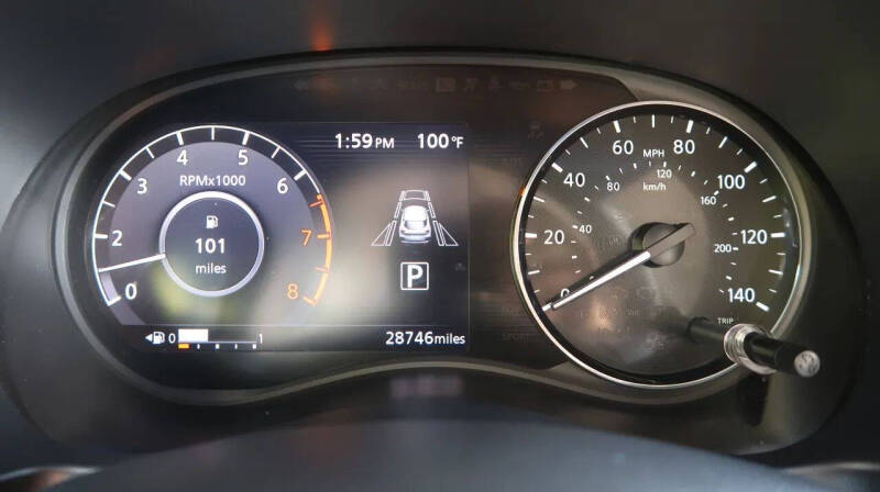 2023 Nissan Kicks SR