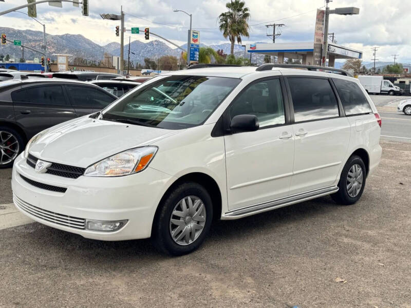 2004 Toyota Sienna