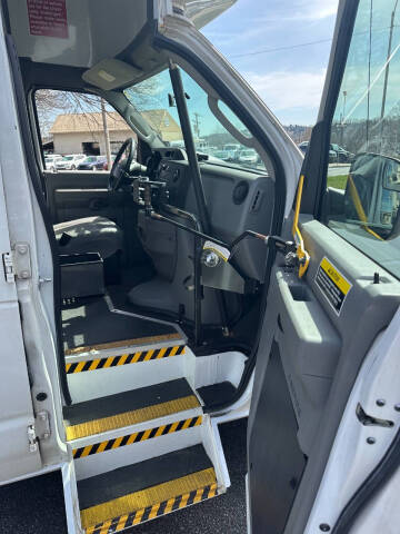 2012 Ford E-Series E-350 SD