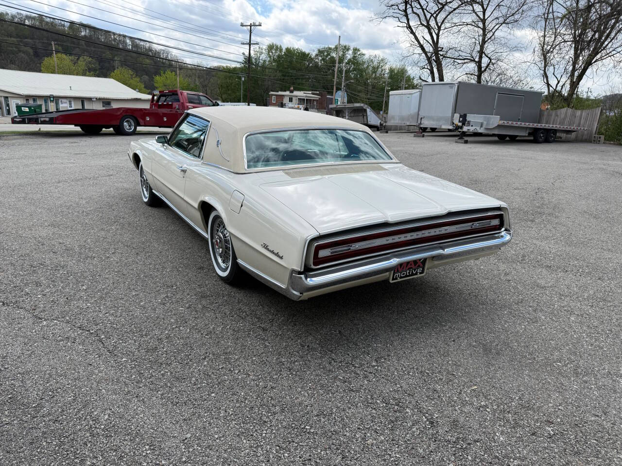 1967 Ford Thunderbird 90