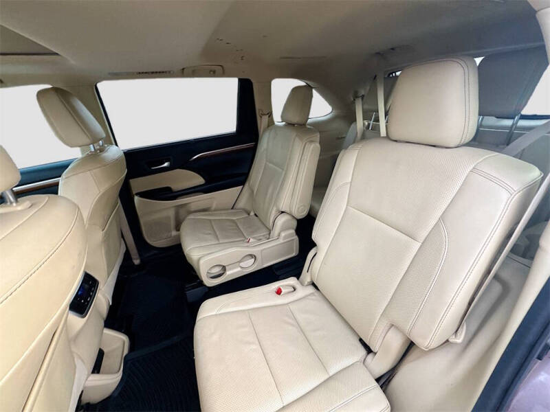 2017 Toyota Highlander Limited Platinum