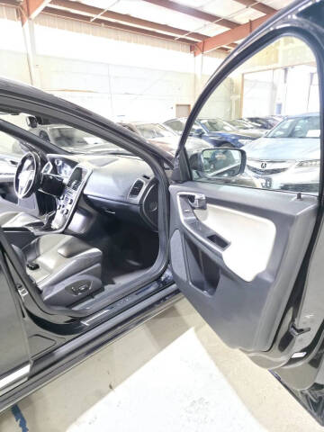 2015 Volvo XC60 T6 Platinum