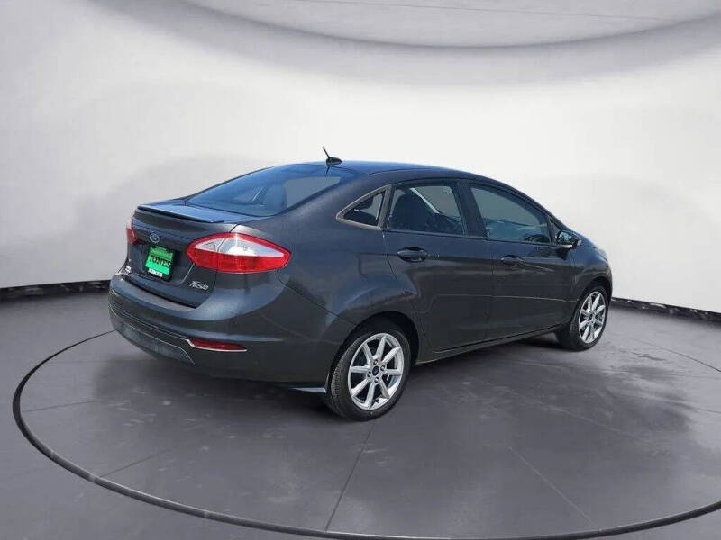 2016 Ford Fiesta SE