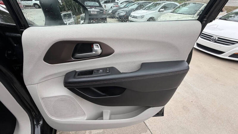 2017 Chrysler Pacifica Touring