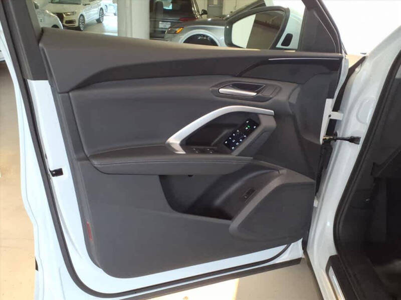 2025 Audi Q5 quattro Premium TFSI