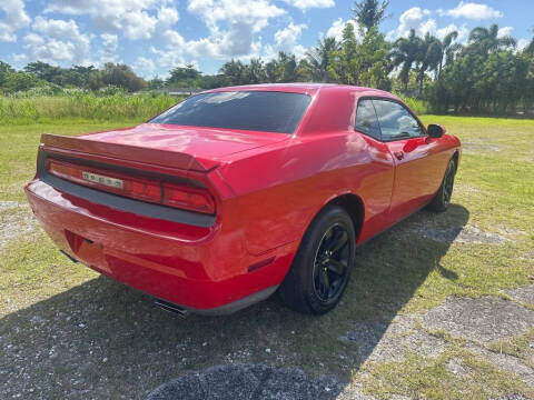 2014 Dodge Challenger SXT