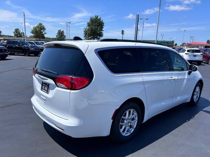 2021 Chrysler Voyager LXi