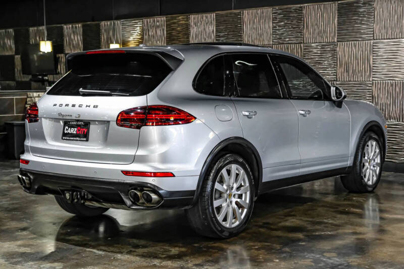 2017 Porsche Cayenne S