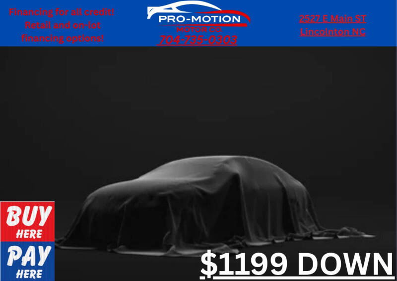 2017 Nissan Pathfinder SL's photo