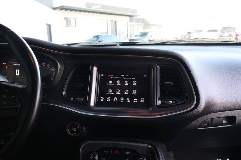 2018 Dodge Challenger SXT