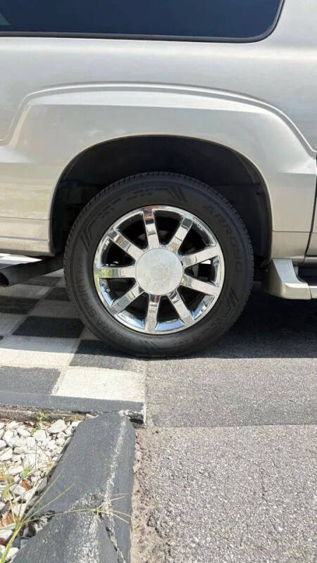 2005 Cadillac Escalade ESV Platinum Edition