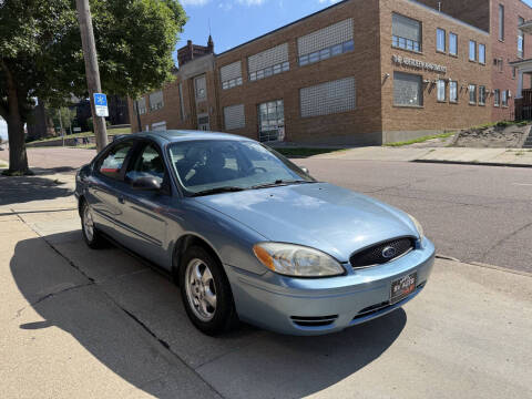 2005 Ford Taurus SE