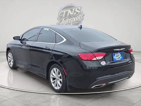 2016 Chrysler 200