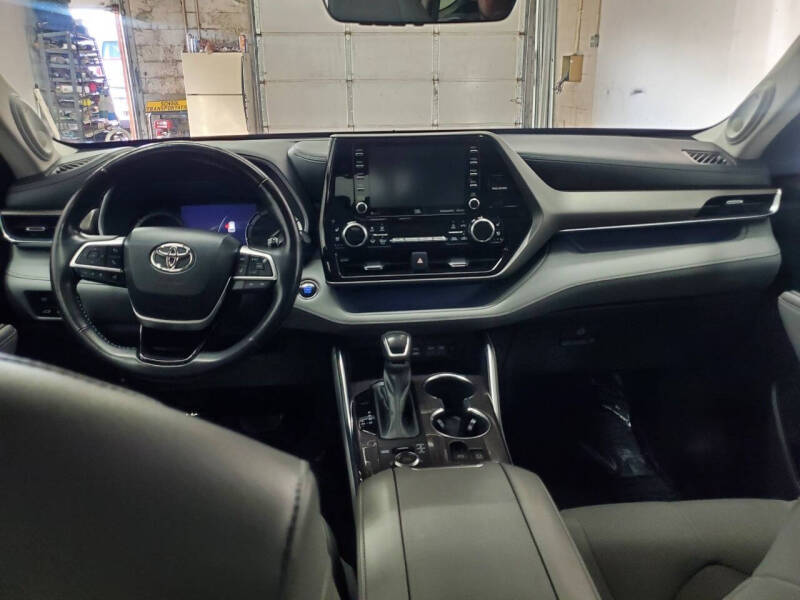 2022 Toyota Highlander Limited