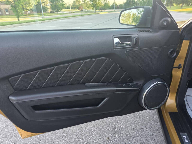 2010 Ford Mustang V6