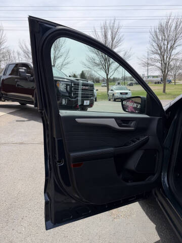2022 Ford Escape SE