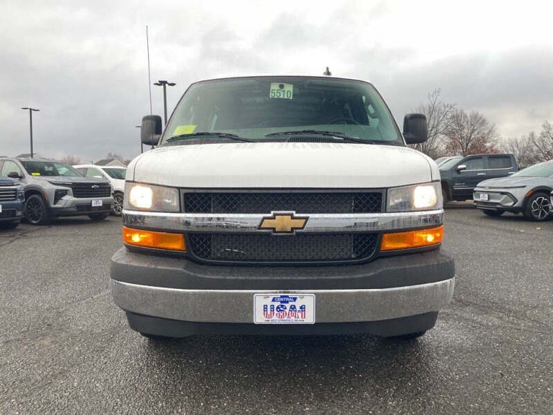 2025 Chevrolet Express 2500
