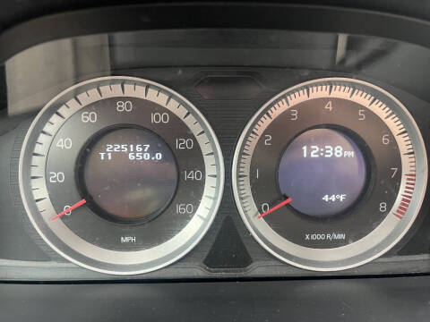 2012 Volvo XC70 T6 Platinum