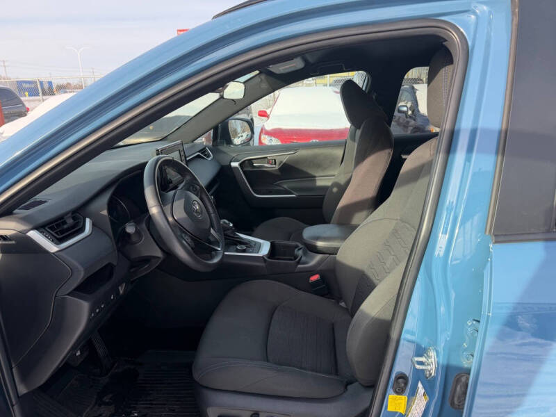 2022 Toyota RAV4 Hybrid SE