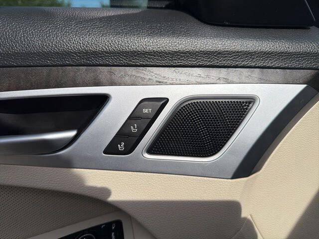 2016 Hyundai Genesis