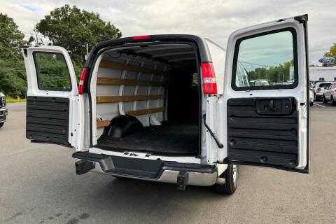 2022 GMC Savana 2500